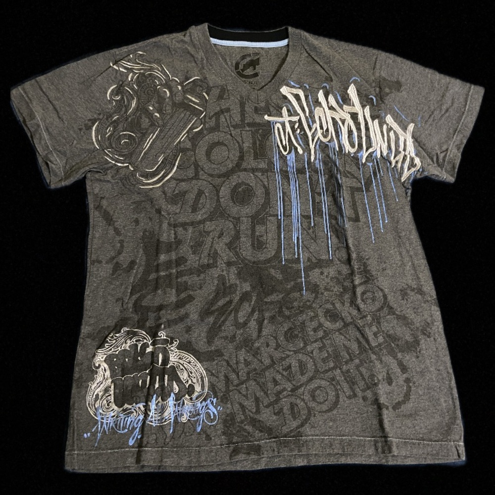 Ecko Unlmtd- 2XL 
Perfect condition never worn.
With: 23
Length: 30